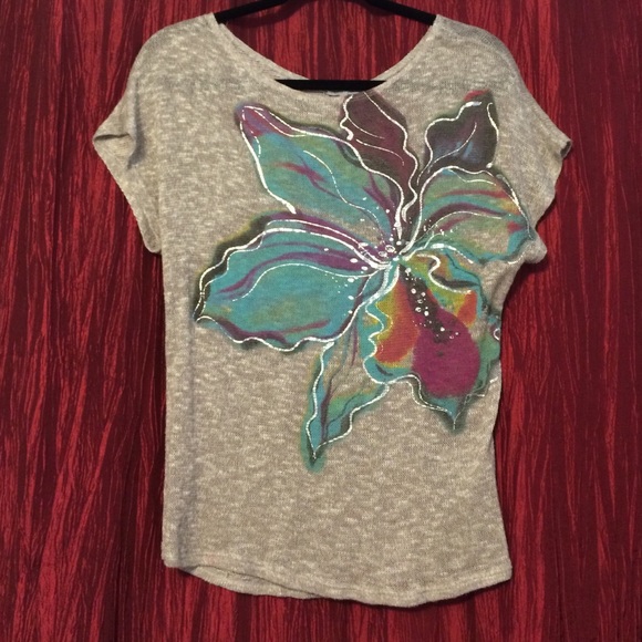 Sale!! ✨ Knit Flower Top
