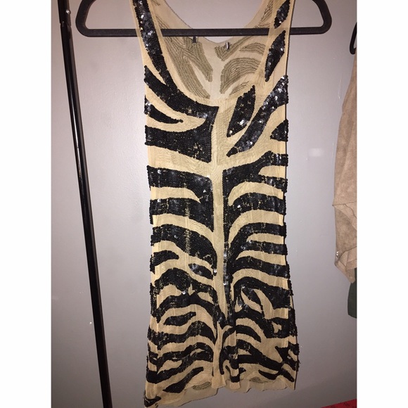 See through top, black sequence