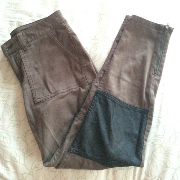 Cargo pants, leather detail