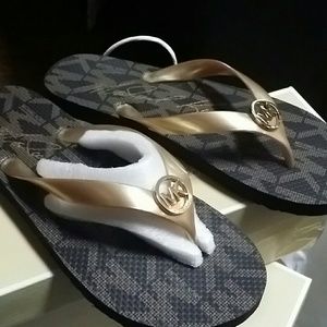 SOLD***Michael kors sandals