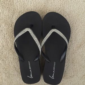 LANE BRYANT THONG SANDALS BLING BLACK SIZE 9 10 W