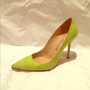 Beautiful EUC Manolo Blahnik BB pumps
