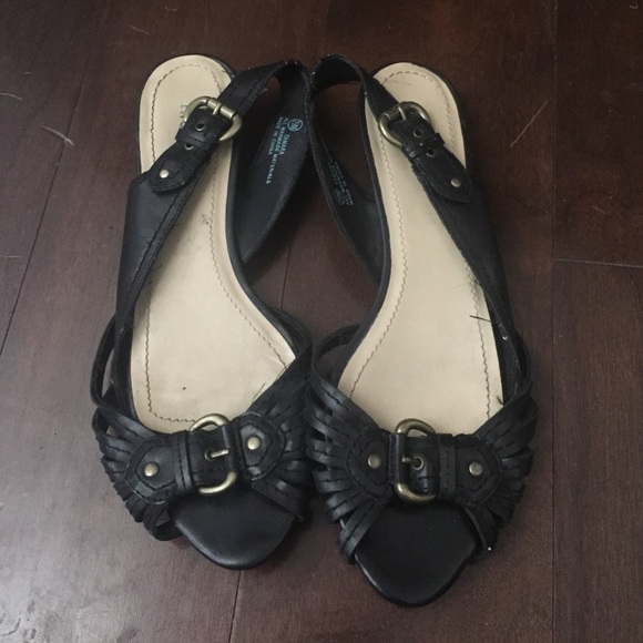 Black sandals with buckle detail