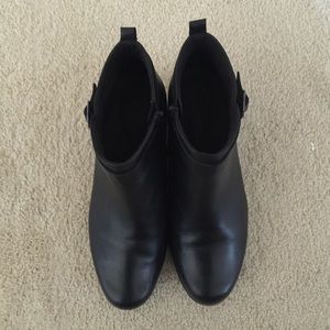 CLARKS BLACK LEATHER ANKLE BOOTS ZIP SIZE 9 WIDE