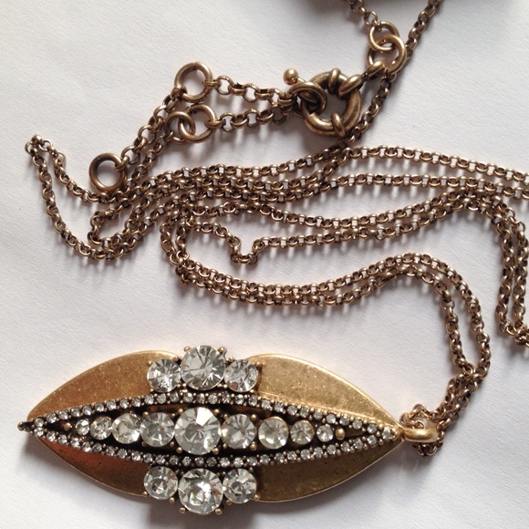 Olivia Welles Antique look pendant necklace
