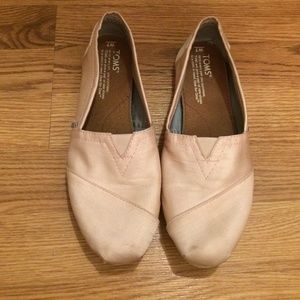 Light pink toms
