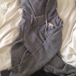 PINK VICTORIAS SECRET gray jacket