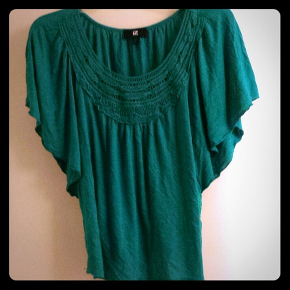 Super Cute Turquoise Crop