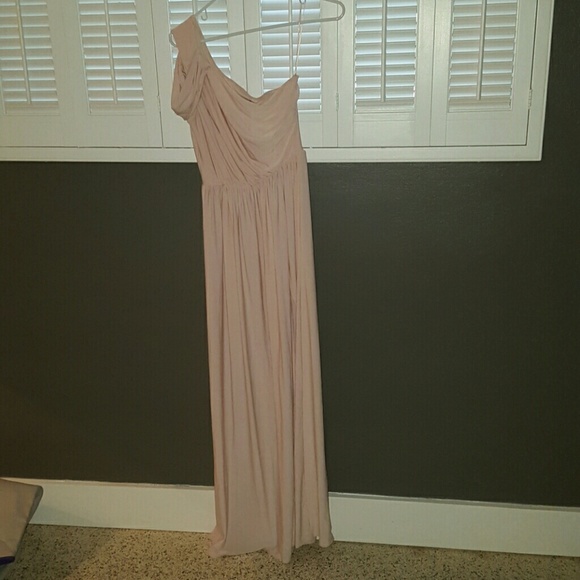 Beautiful Grecian inspired neckline