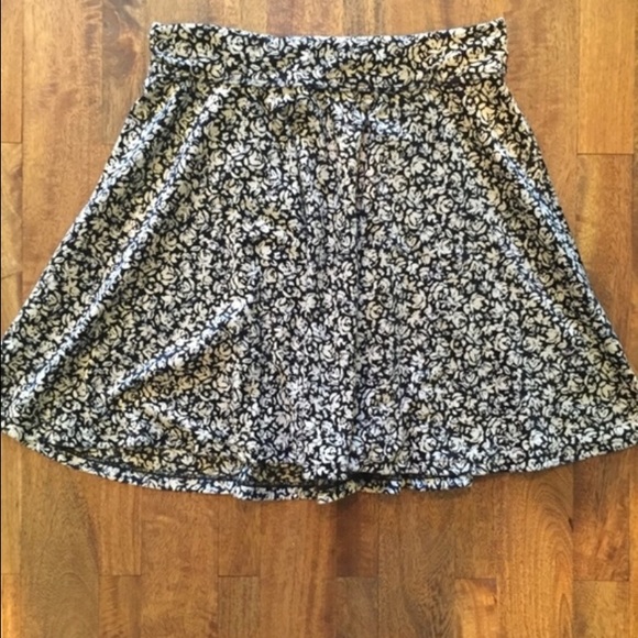 Velvet high waisted skirt