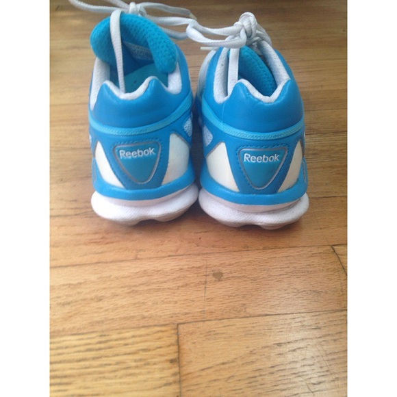 blue and white reeboks - Picture 4 of 4