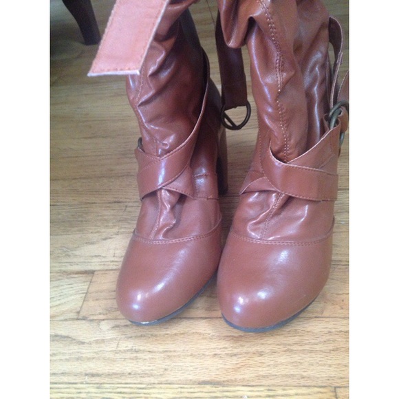 brown heeled boots! really cute! 💕