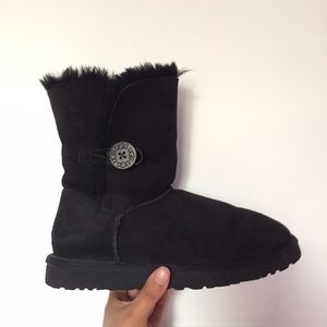 ❌SOLD❌Black Bailey Button Uggs