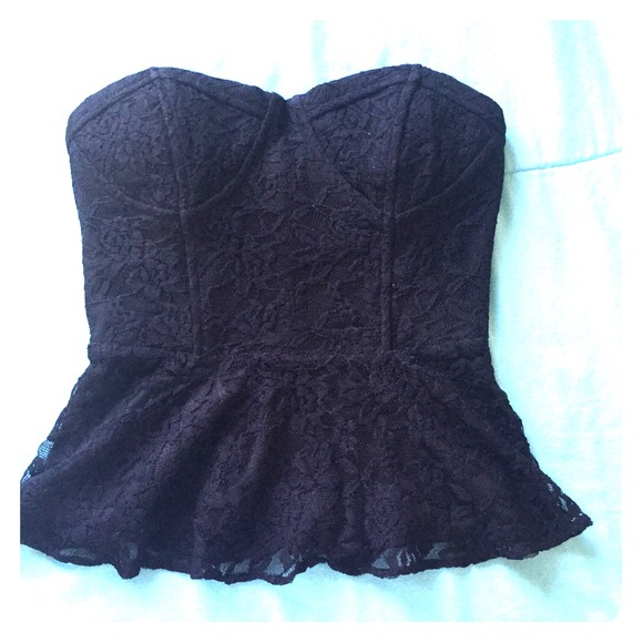 Forever 21 strapless lace top XS