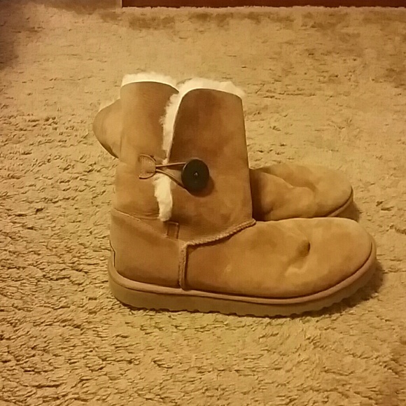 Bailey button ugg boots