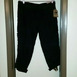 Black size 16 black cargo capri's NWT