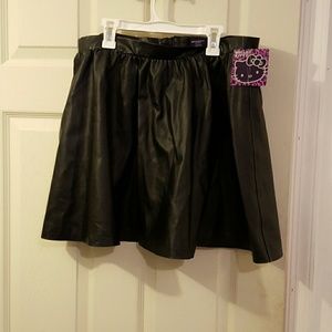 🆕Sanrio Faux leather skirt