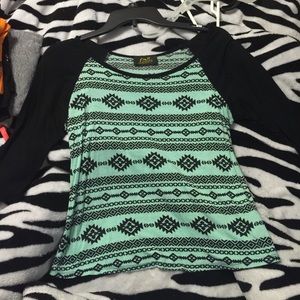 Tribal mint tee