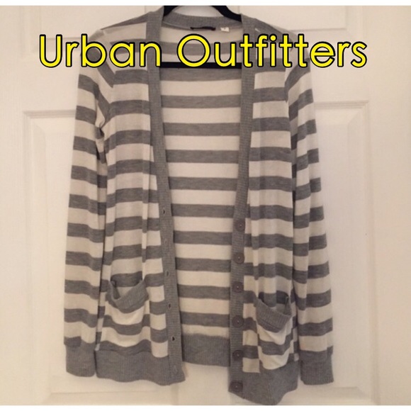Urban Outfitters Sweaters - ✨URBAN OUTFITTERS CARDIGAN✨REDUCED PRICE⬇️