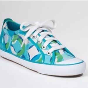 Super cute and comfy coach sneakers.