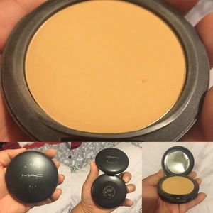 Mac studio fix pressed powder