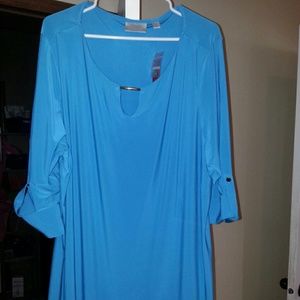 Avenue top...size 26/28 nwt!