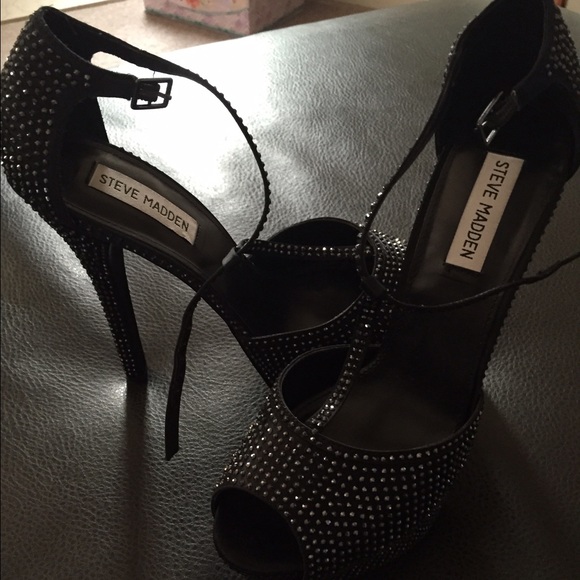 Steve Madden black crystal studded platforms