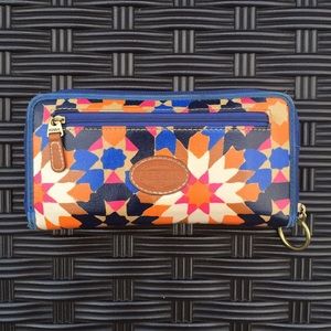 🌷 3x REDUCED: Fossil Clutch/Wallet  (Was $35)