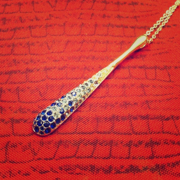 Delicate Teardrop Necklace
