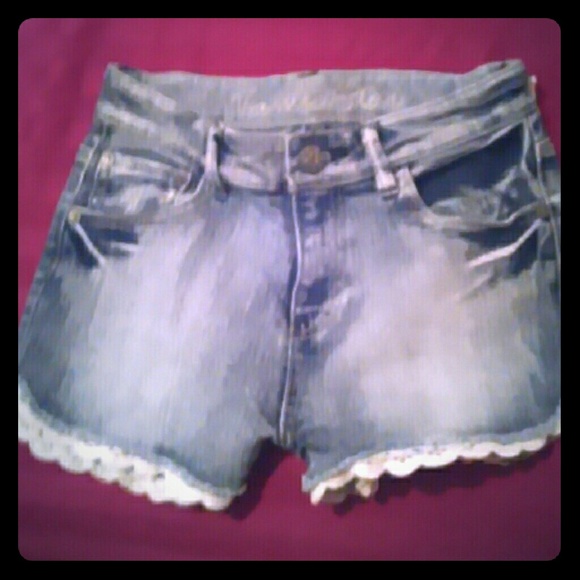 Vanilla Star stretch denim shorts