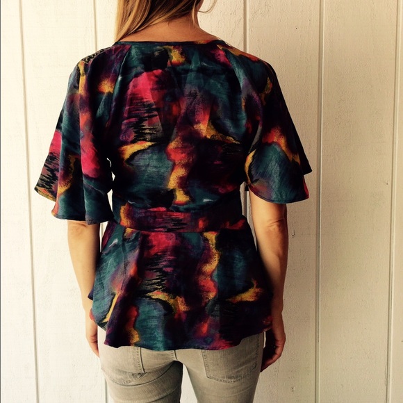 NEW Colorful blouse - Picture 3 of 4