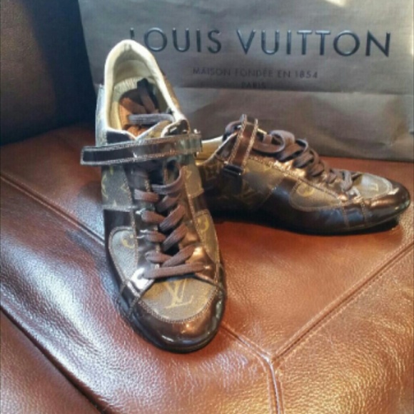 Women's LV sneakers
