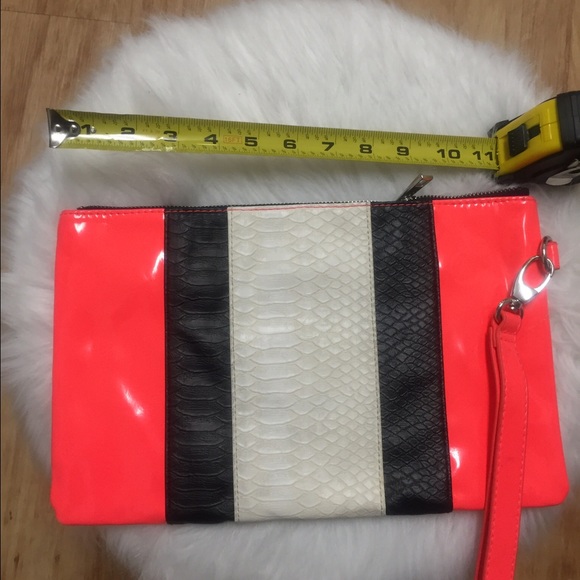 Abstract neon clutch bag - Picture 2 of 2