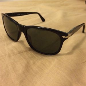 *BRAND NEW* Black, Ray-Ban like Square Sunglasses