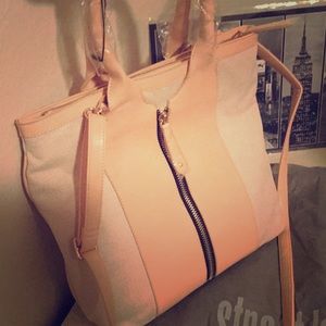 Hangbag NWT