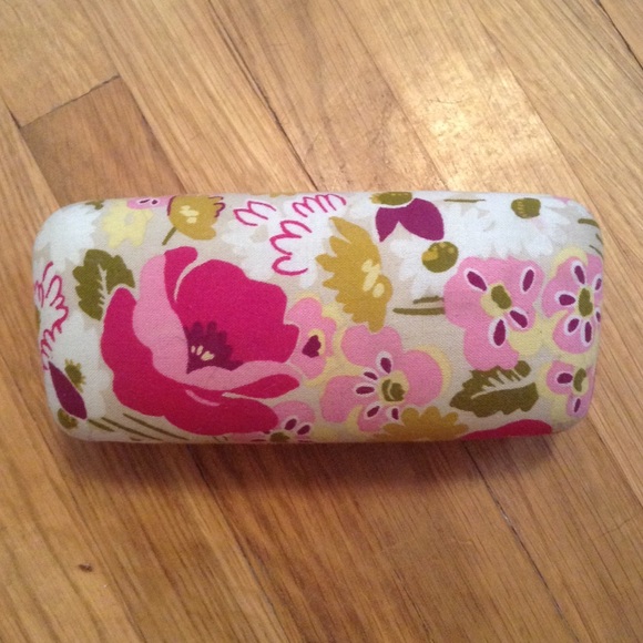 Brand new Vera Bradley sunglasses case 👓