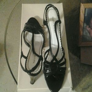 Naturalizer Black leather sandal