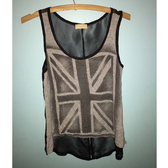 Gray UK flag shirt!🇬🇧