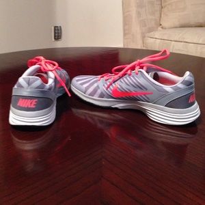 NIKE Dual Fusion Training Shoe