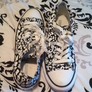 Cheetah print low converses