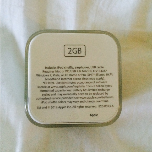 ✨NEVER OPENED✨New Green iPod Shuffle - Picture 2 of 4