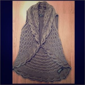 Knit vest