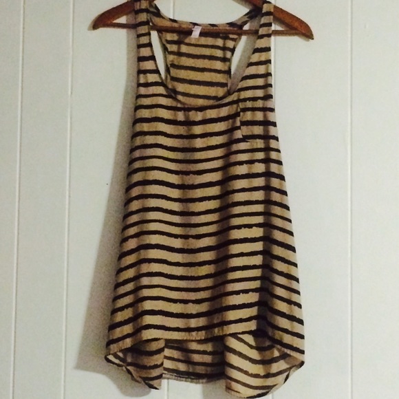 Black and gold tank