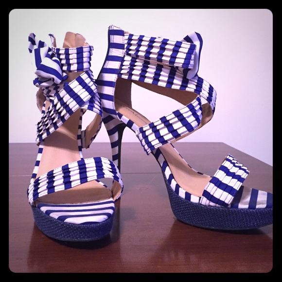 Size 11 stilettos blue/white stripes