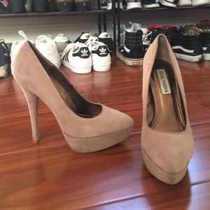 ❌SOLD❌Steve Madden pumps