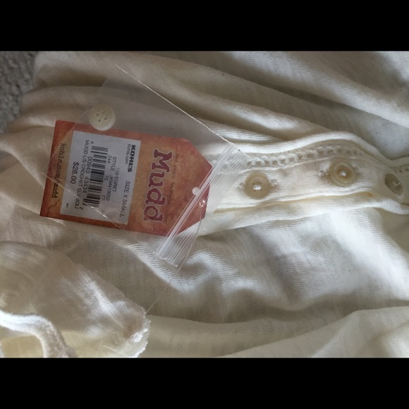 Ivory top - Picture 4 of 4