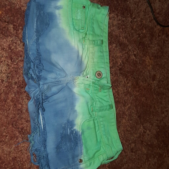Hollister shorts - Picture 3 of 4