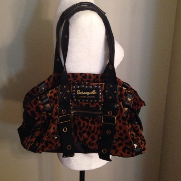 Betsey Johnson Handbags - Betseyville handbag