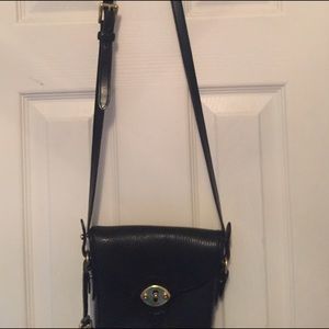 vintage Dooney & Bourke black cross body bag