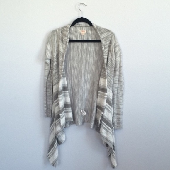 Mossimo flowy cardigan